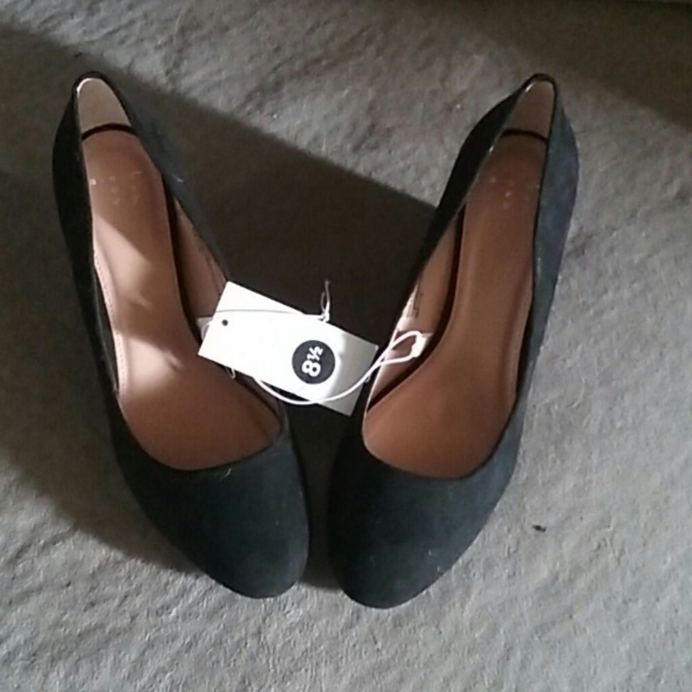 Black Shoes